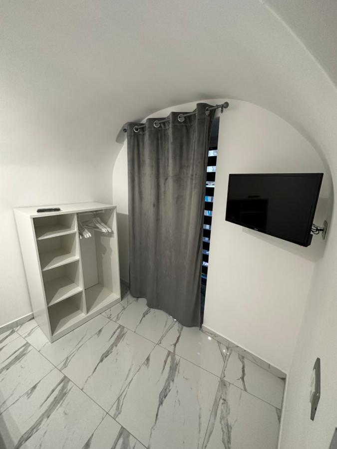 Appartamento Mavy House Napoli Esterno foto