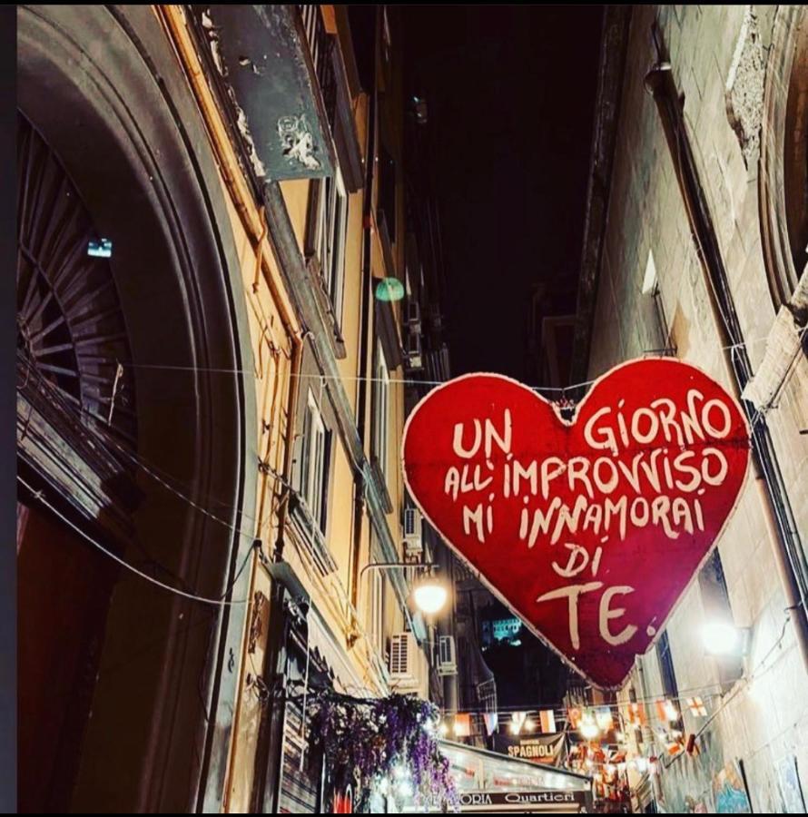 Appartamento Mavy House Napoli Esterno foto