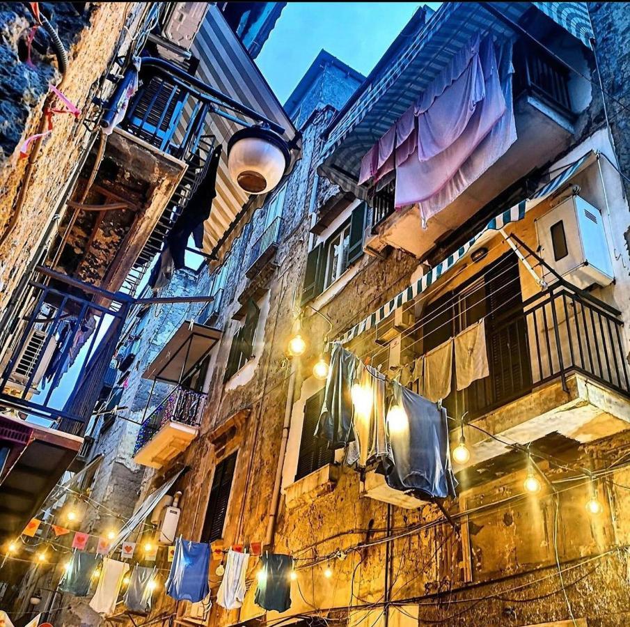 Appartamento Mavy House Napoli Esterno foto
